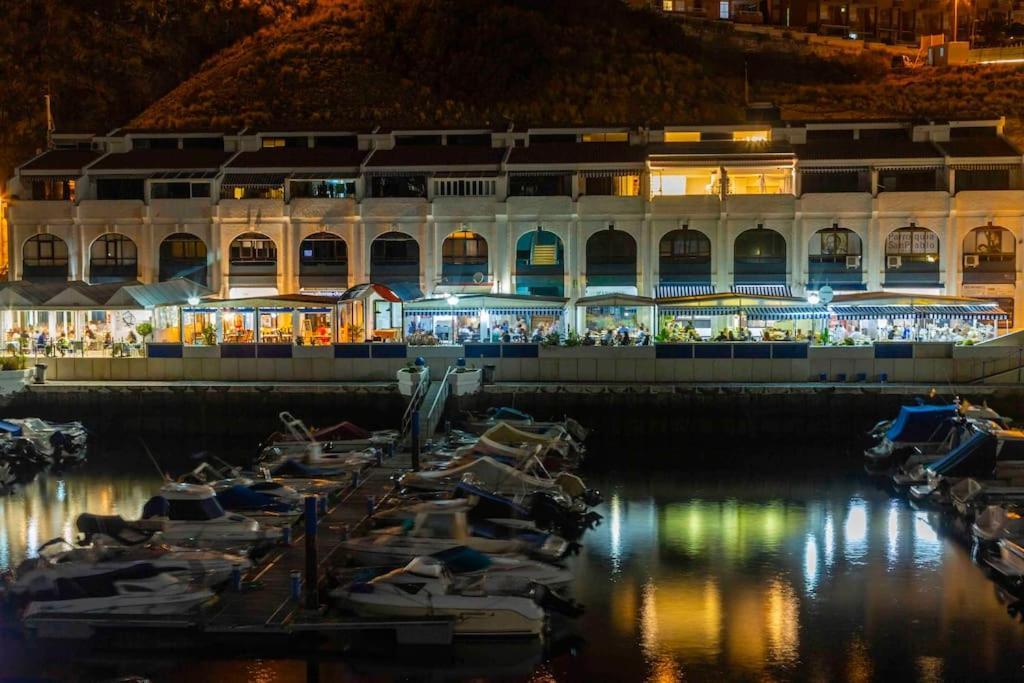 Apartment Seafront Marina 9 *